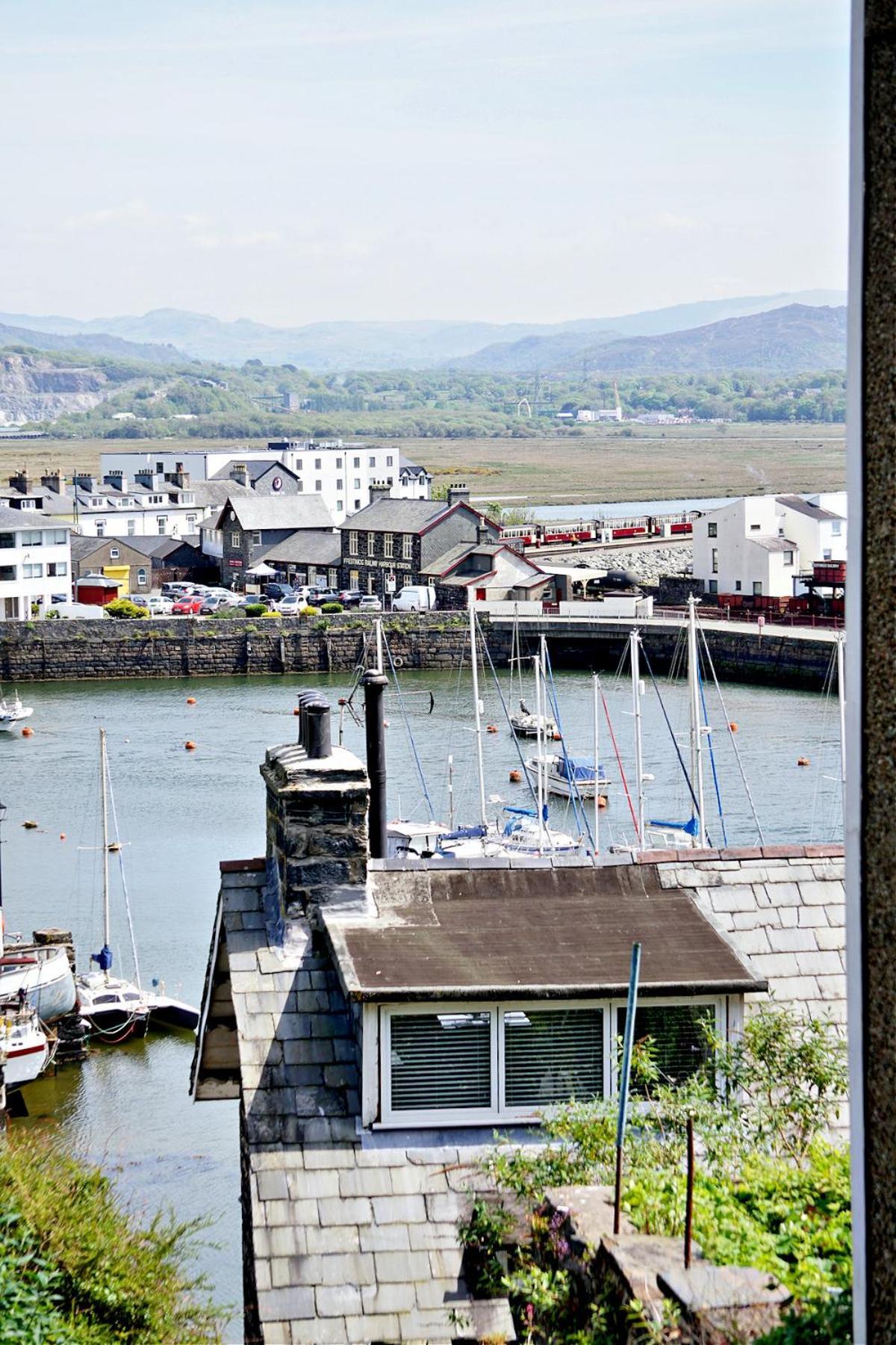 Harbour & Mountain Views, Porthmadog House, Sleeps 9, 4 Bedrooms, Two And Half Bathrooms Exterior foto