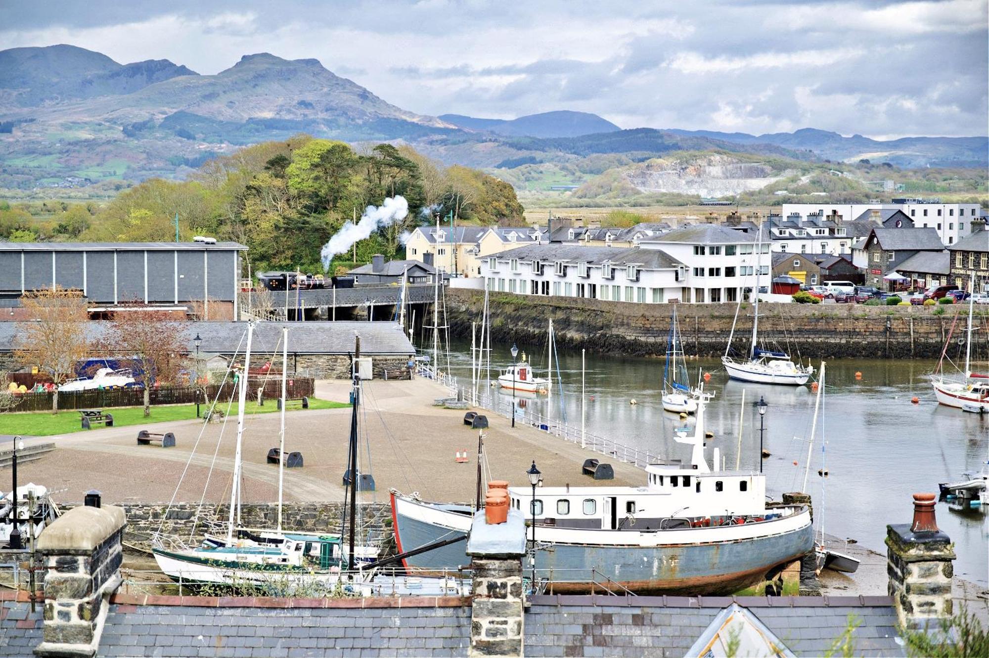 Harbour & Mountain Views, Porthmadog House, Sleeps 9, 4 Bedrooms, Two And Half Bathrooms Exterior foto